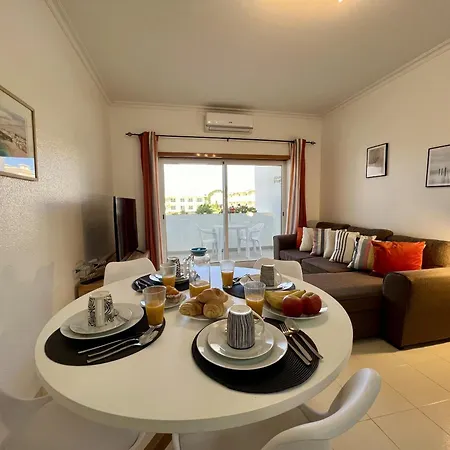 Apartment Brightness 3 With Pool By Homing *